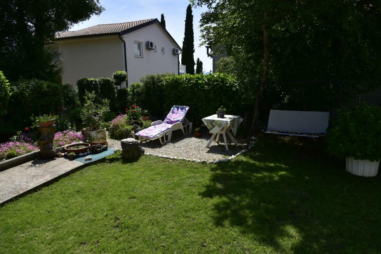 Apartment Blumen Oase Malinska Esterno foto
