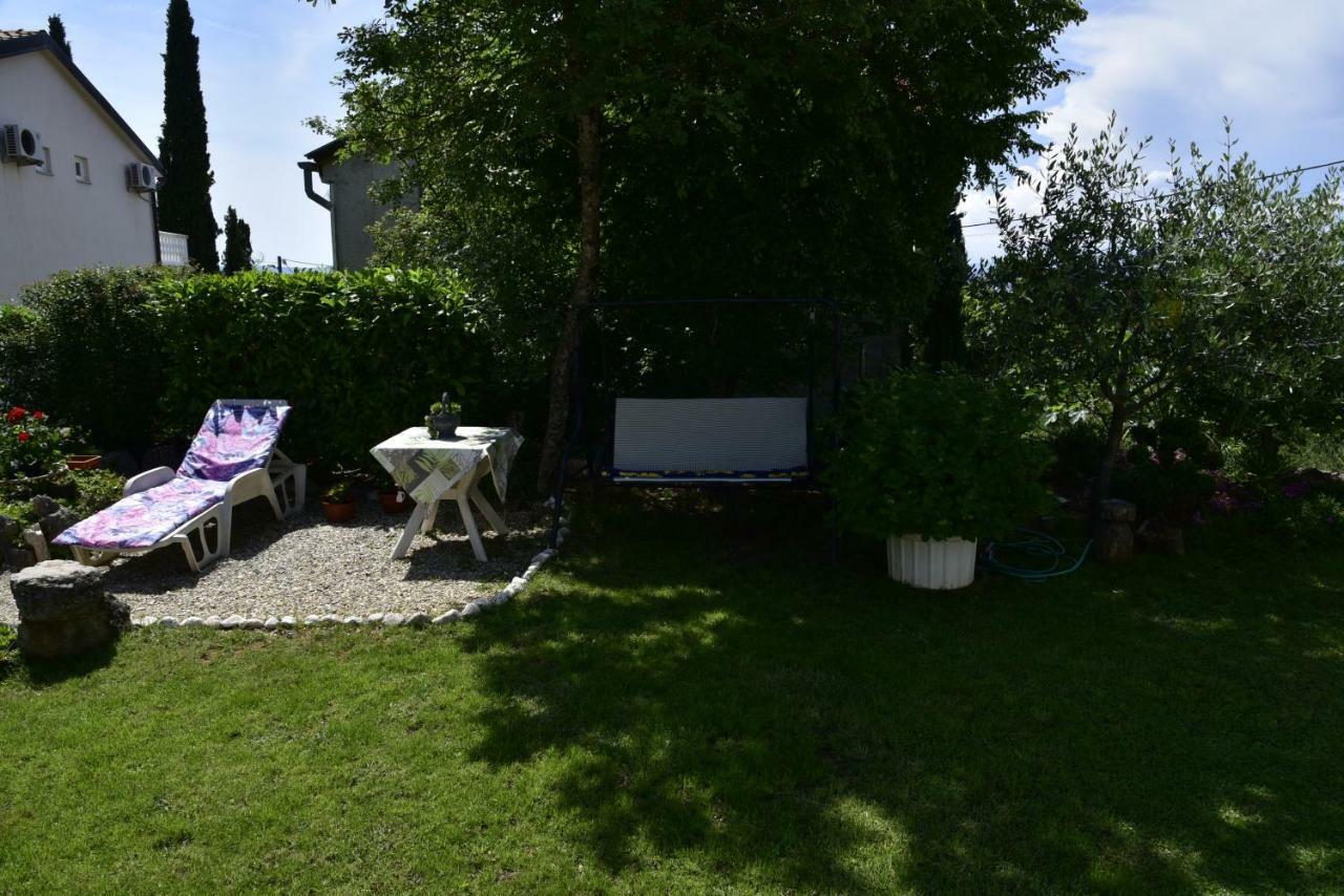 Apartment Blumen Oase Malinska Esterno foto