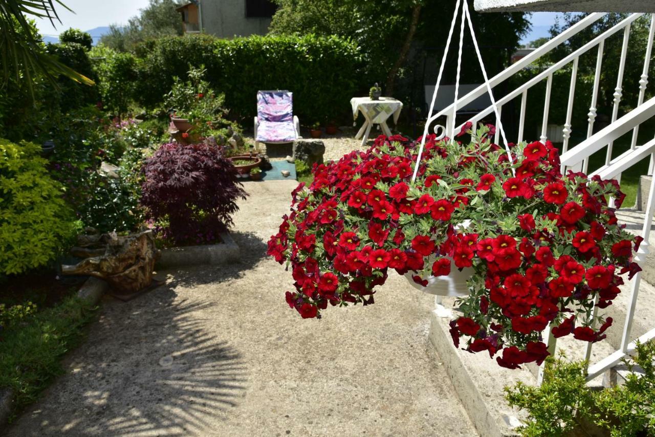 Apartment Blumen Oase Malinska Esterno foto