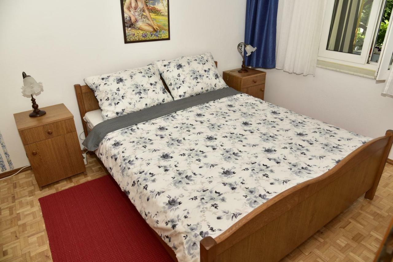 Apartment Blumen Oase Malinska Esterno foto