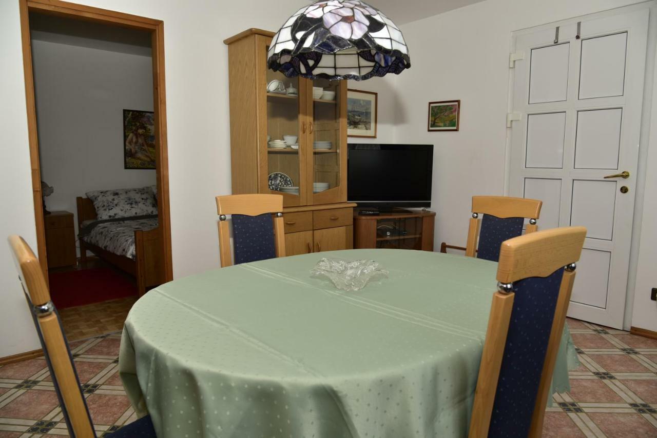 Apartment Blumen Oase Malinska Esterno foto