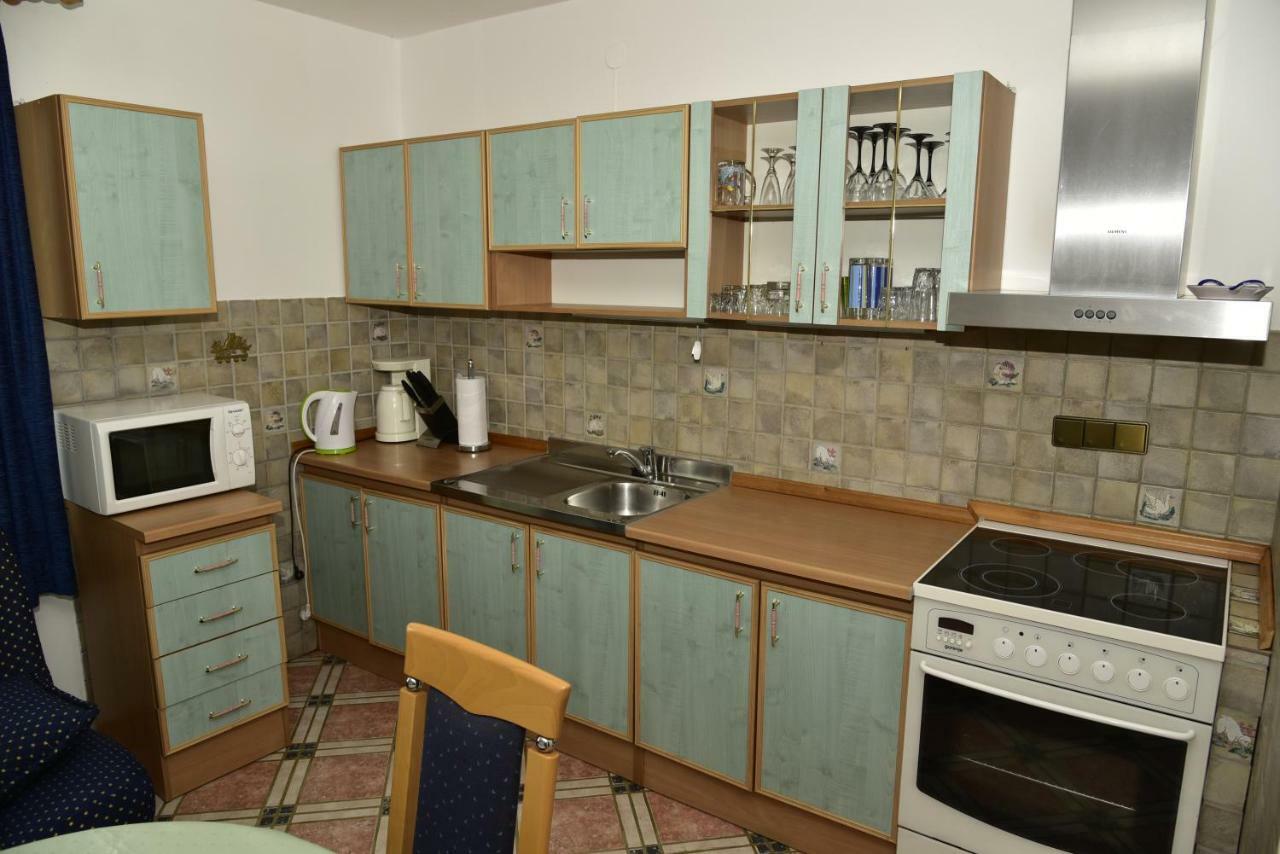 Apartment Blumen Oase Malinska Esterno foto